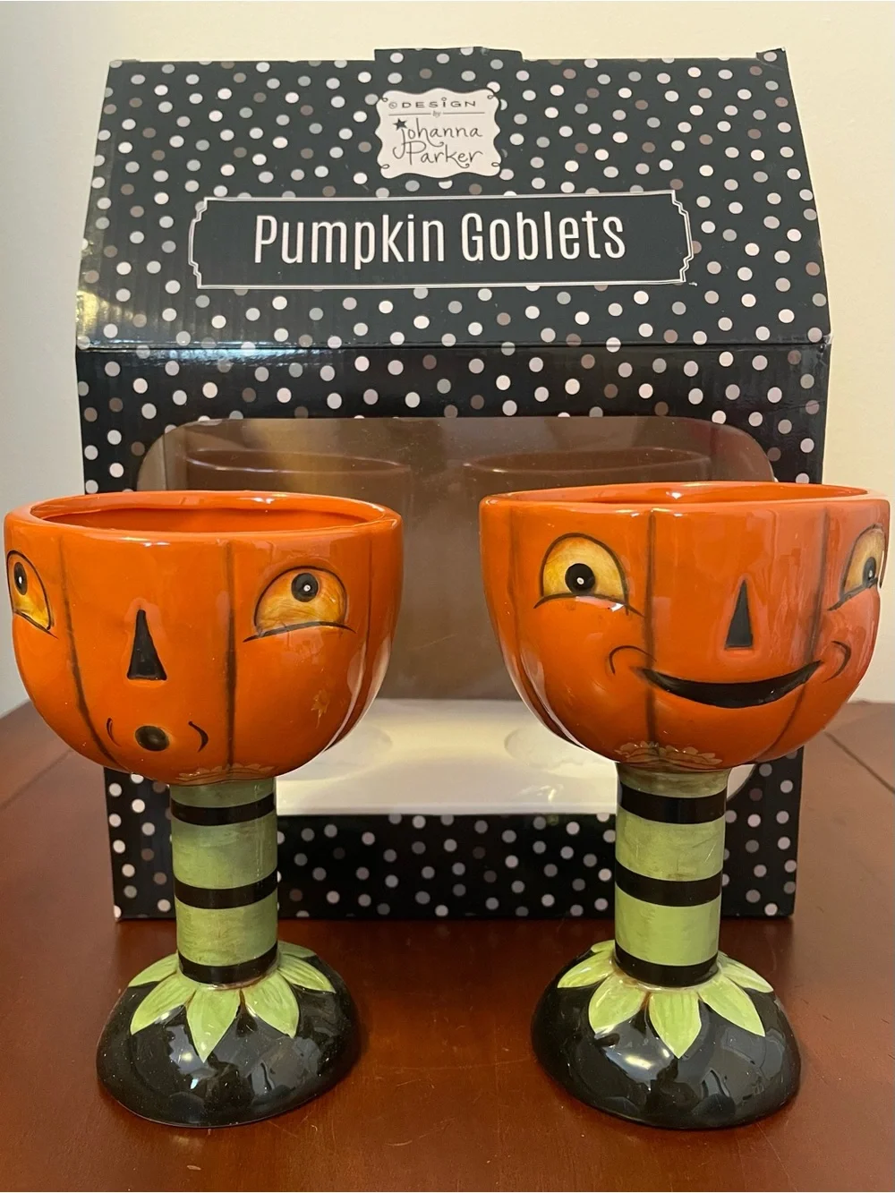NIB JOHANNA PARKER SET OF 2 PUMPKIN GOBLETS Cups Glasses Halloween Holiday Wine